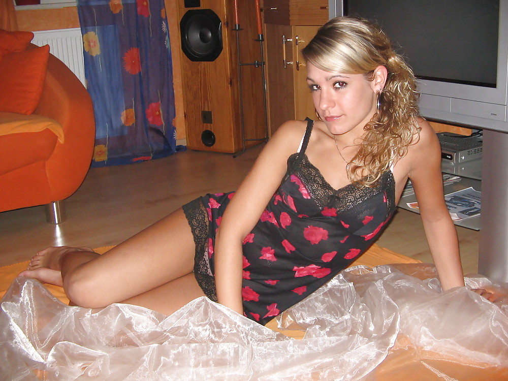 NICE AMATEUR BLONDE #10502258