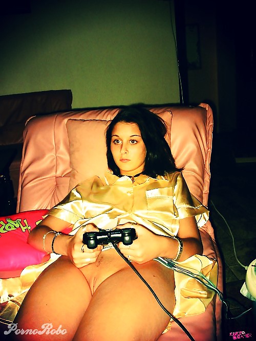 Girls & Video Games - by Barthi #8598894