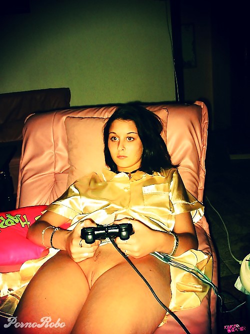 Chicas y videojuegos - por barthi
 #8598894