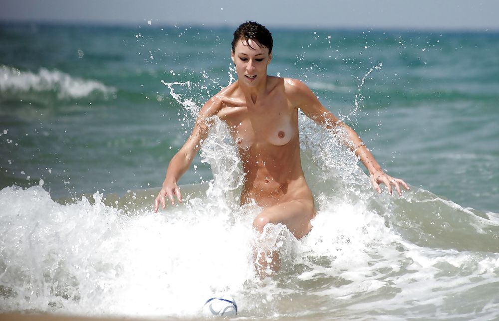 Foto spia della spiaggia di ragazze
 #8525355