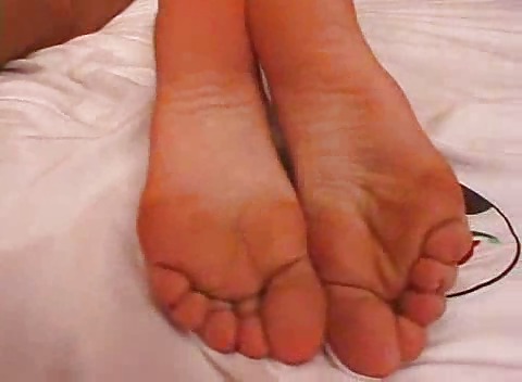 Thatty aus Brasilien, Lesben Fussfetisch #12704707