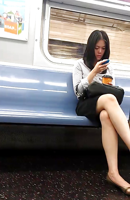 Ragazze della metropolitana di New York asian
 #20838704