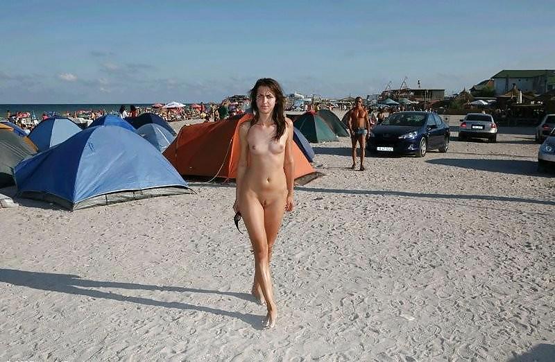 Playas desnudas = cachondo
 #3203112