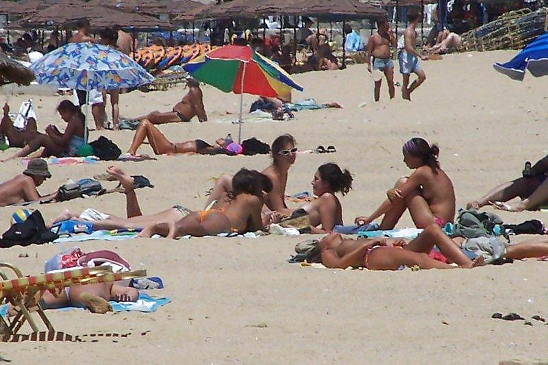 Playas desnudas = cachondo
 #3203166