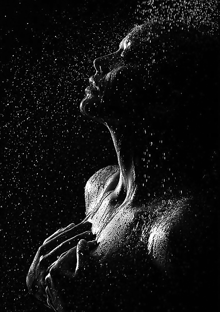 Shower in Black&White #1 #8486471