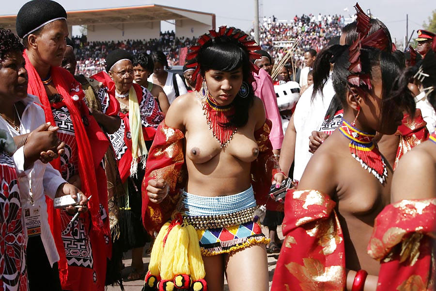 Groupes De Filles Nues 008 - Célébrations Tribales Africaines 2 #17191453