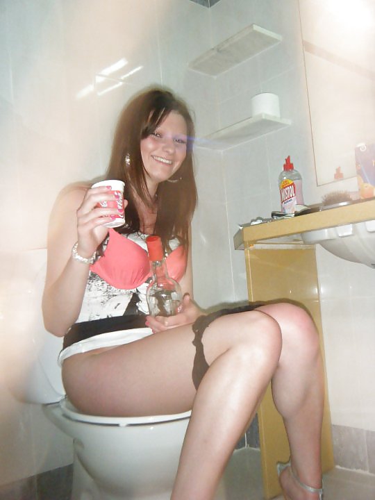 Toilet Girls #5030157