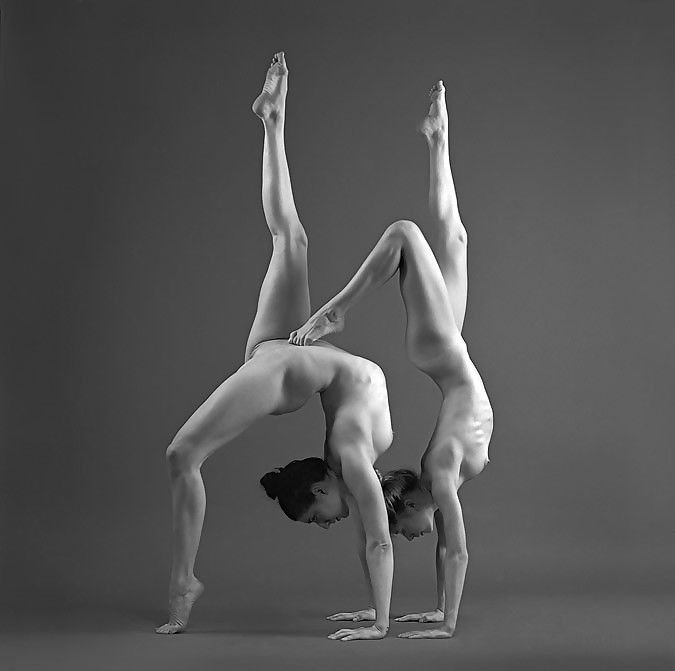 Yoga desnudo
 #9364782