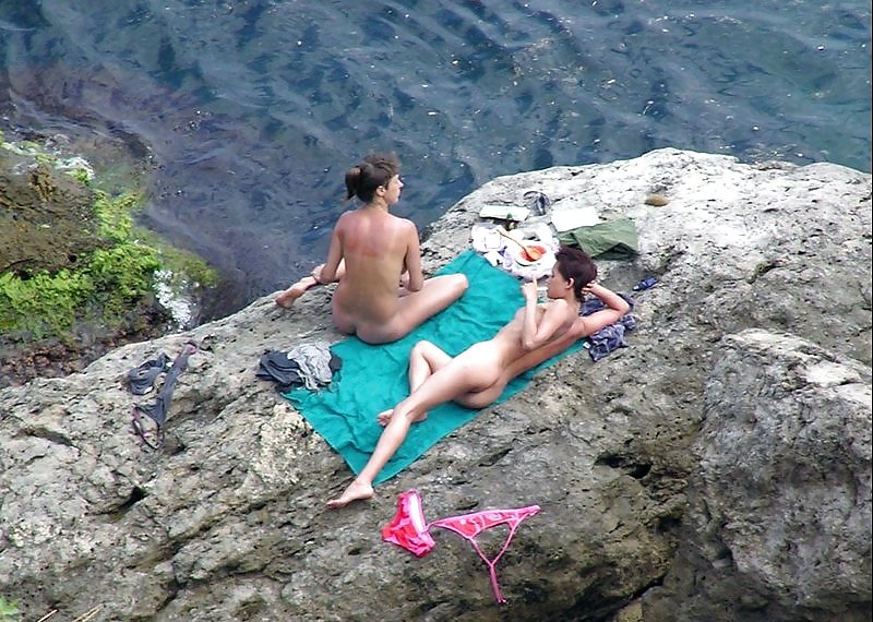 Ragazze nude sulla spiaggia - adoro essere nuda!
 #229964