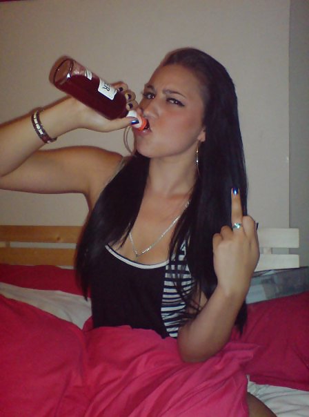 Carrie Williams - youngest of 3 chav slag sisters #17182675