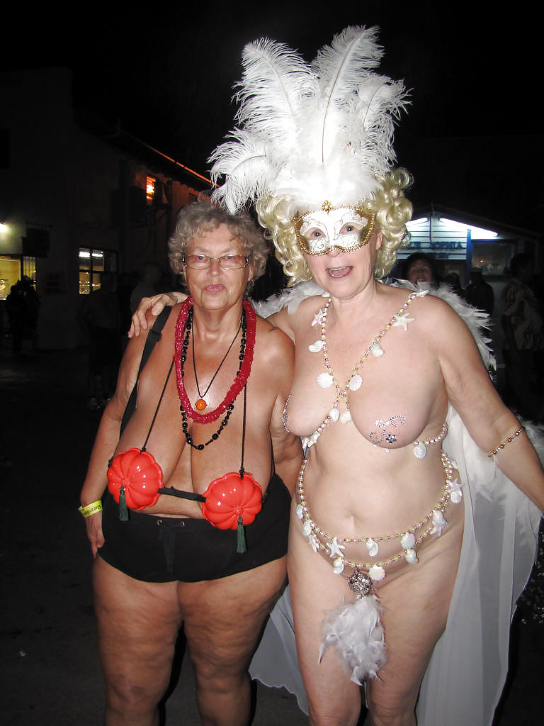 Le milf e le nonne più sexy del fantasy fest - parte 2
 #15955520