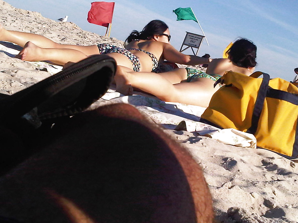 Asians Verlegung Am Strand #1338408