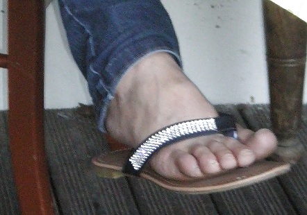 Wife feet and new shoes pieds de ma femme et nouvelles tongs #21638270