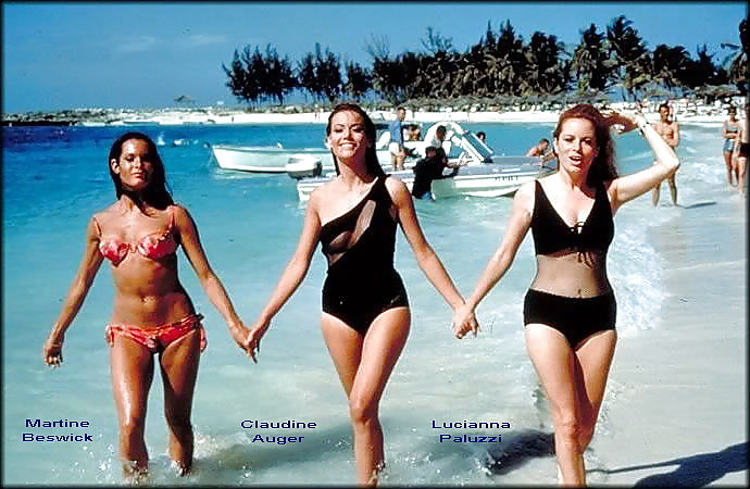 James Bond's Ladies Uncovered 2 #16266390