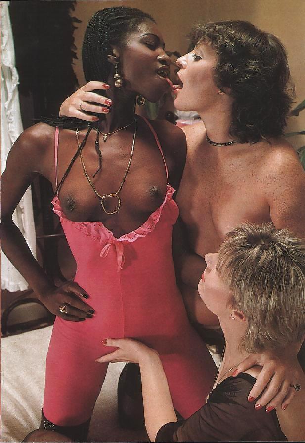 Vintage Magazines Lesbian Love 14 - 1983 #2917739