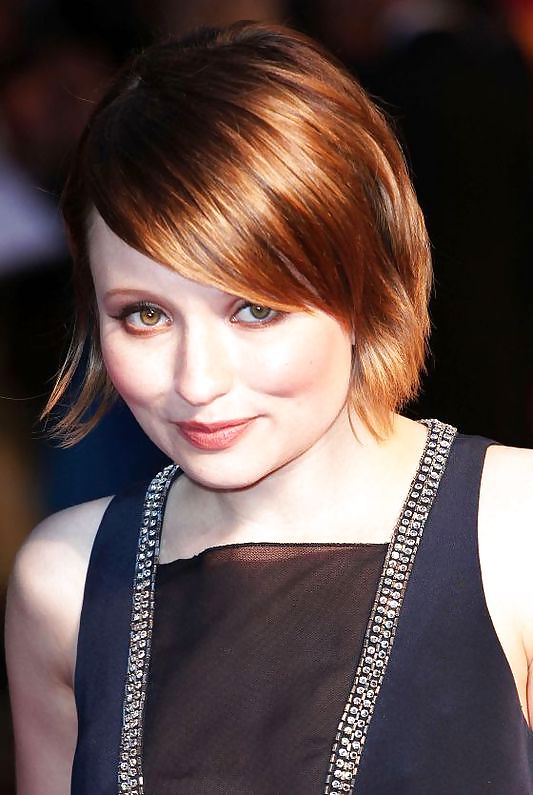 Emily Browning #18031160