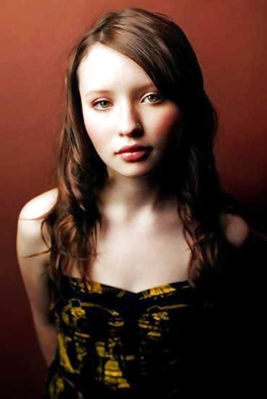 Emily Browning #18031265