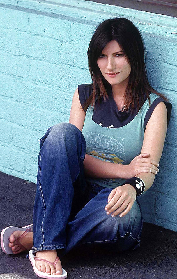 Laura Pausini Füße #17351374