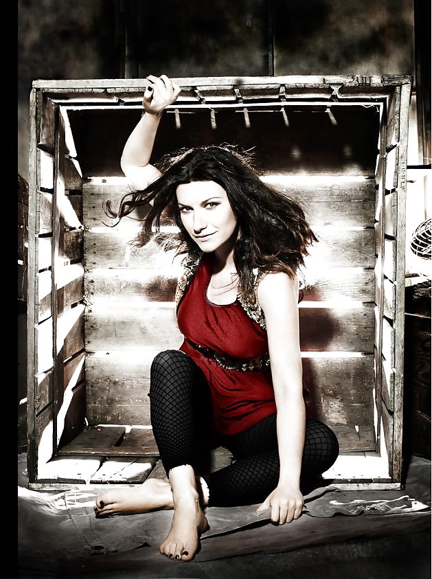 Laura Pausini Pieds #17351500