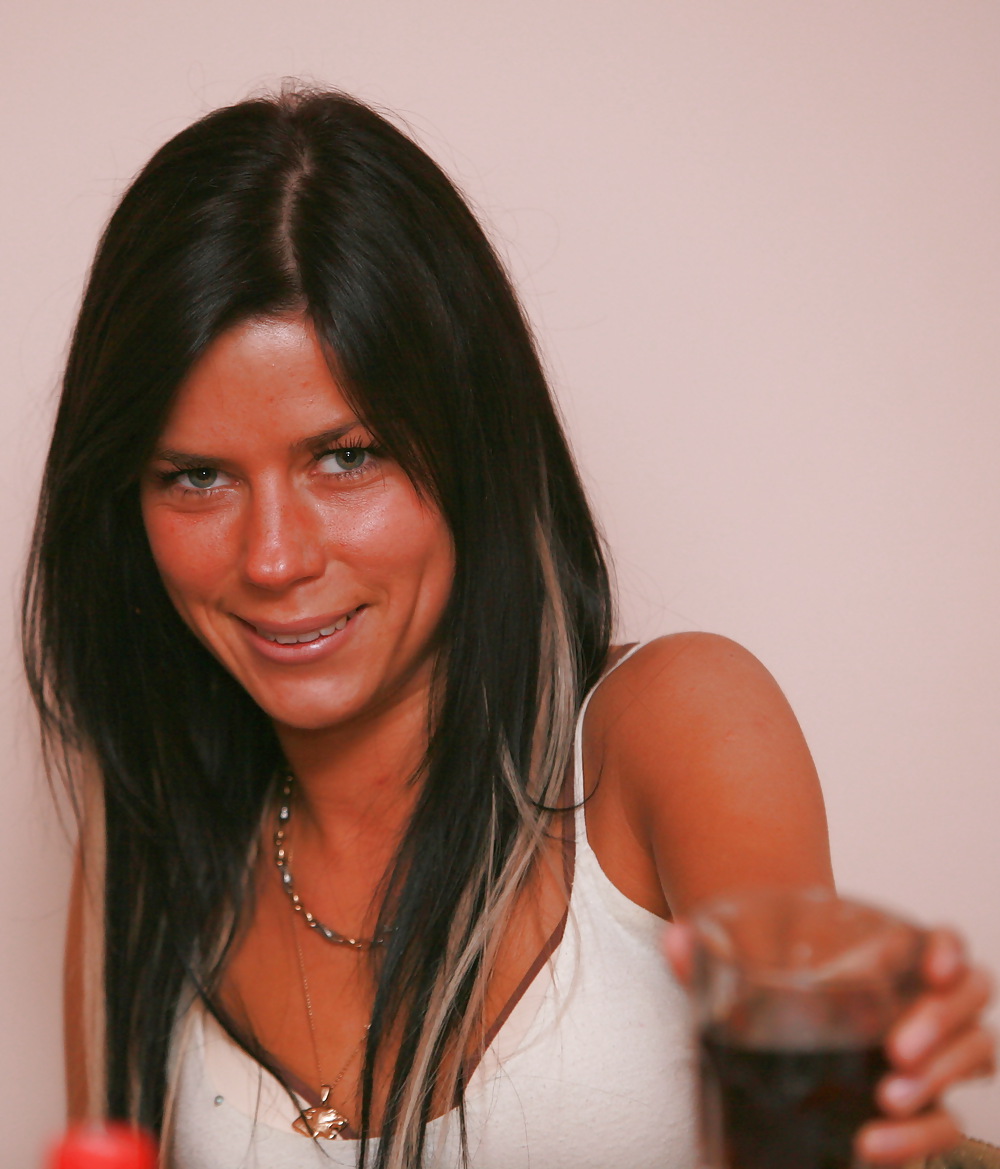 Venninne Olga #9808012