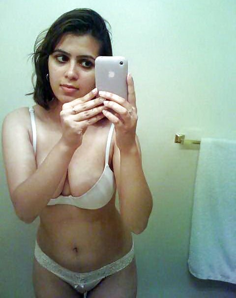 India hottie
 #13218328