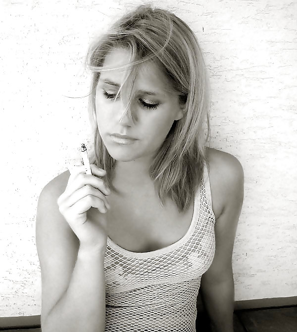 Smokin twits
 #21564580