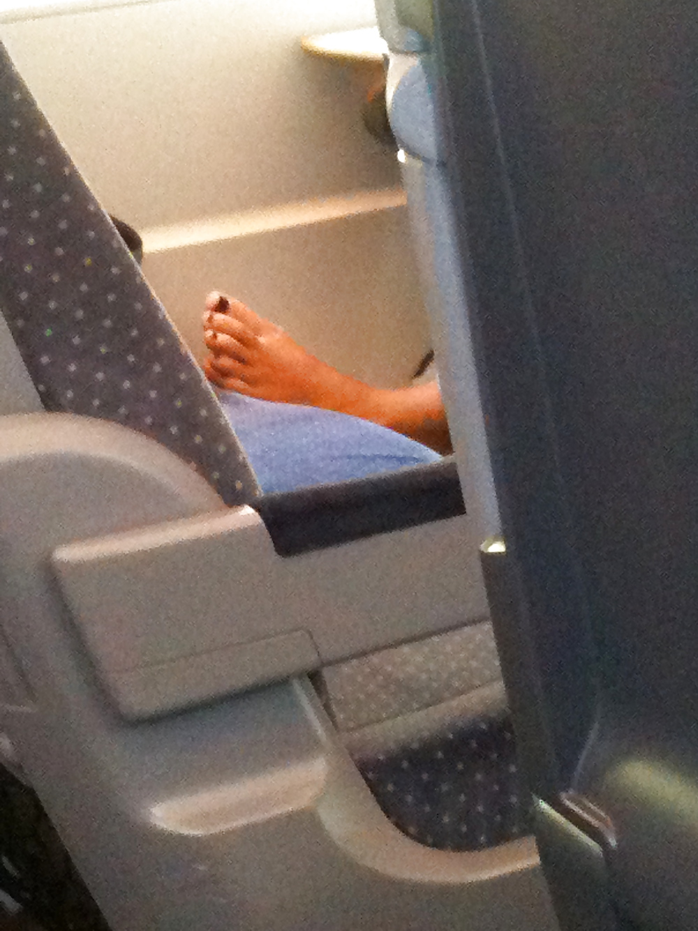 Pictures of a train ride (feet) - bilder einer zugfahrt #12269864