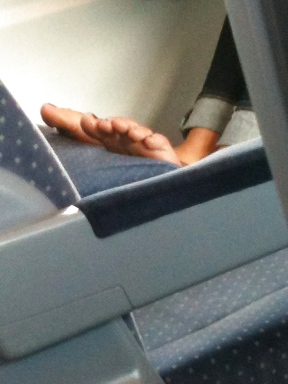 Pictures of a train ride (feet) - bilder einer zugfahrt #12269897