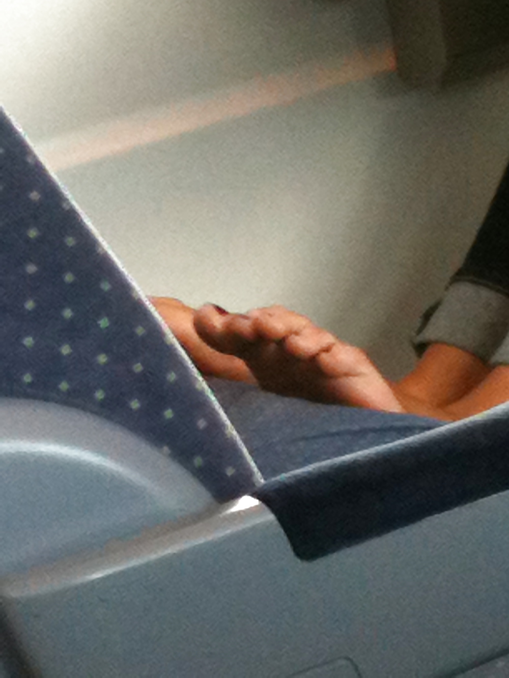 Pictures of a train ride (feet) - bilder einer zugfahrt #12269903