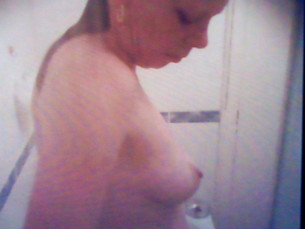 See wife in and out of shower #8125236
