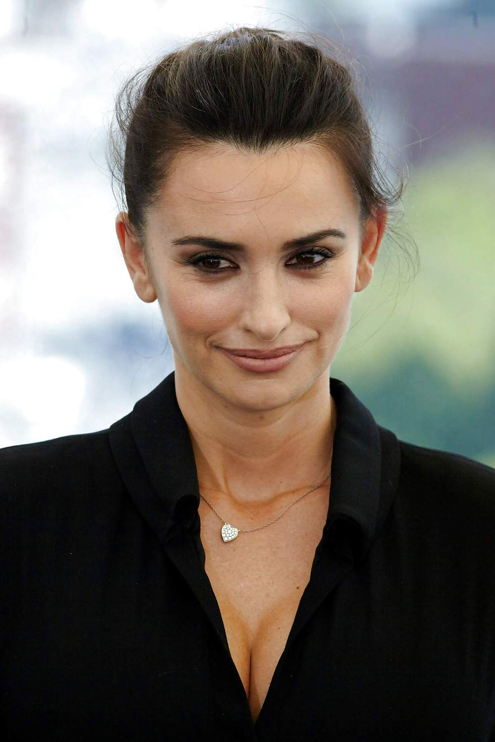 Penelope Cruz POTC On Stranger Tide Photocall in Moscow #5056744