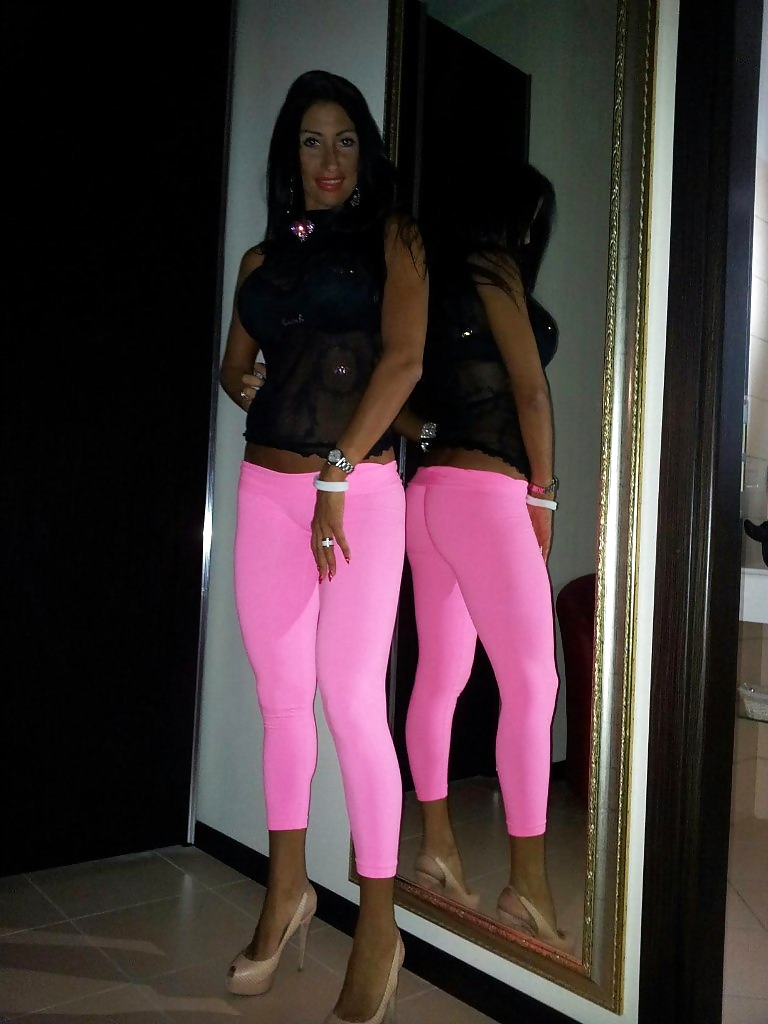 Mi mamá sexy2
 #20682242