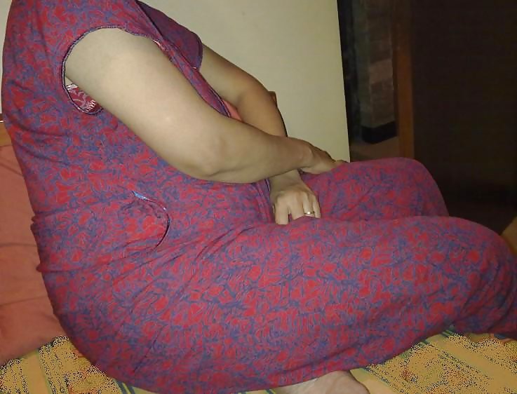 Amateur Pakistani couple having fun #12616267