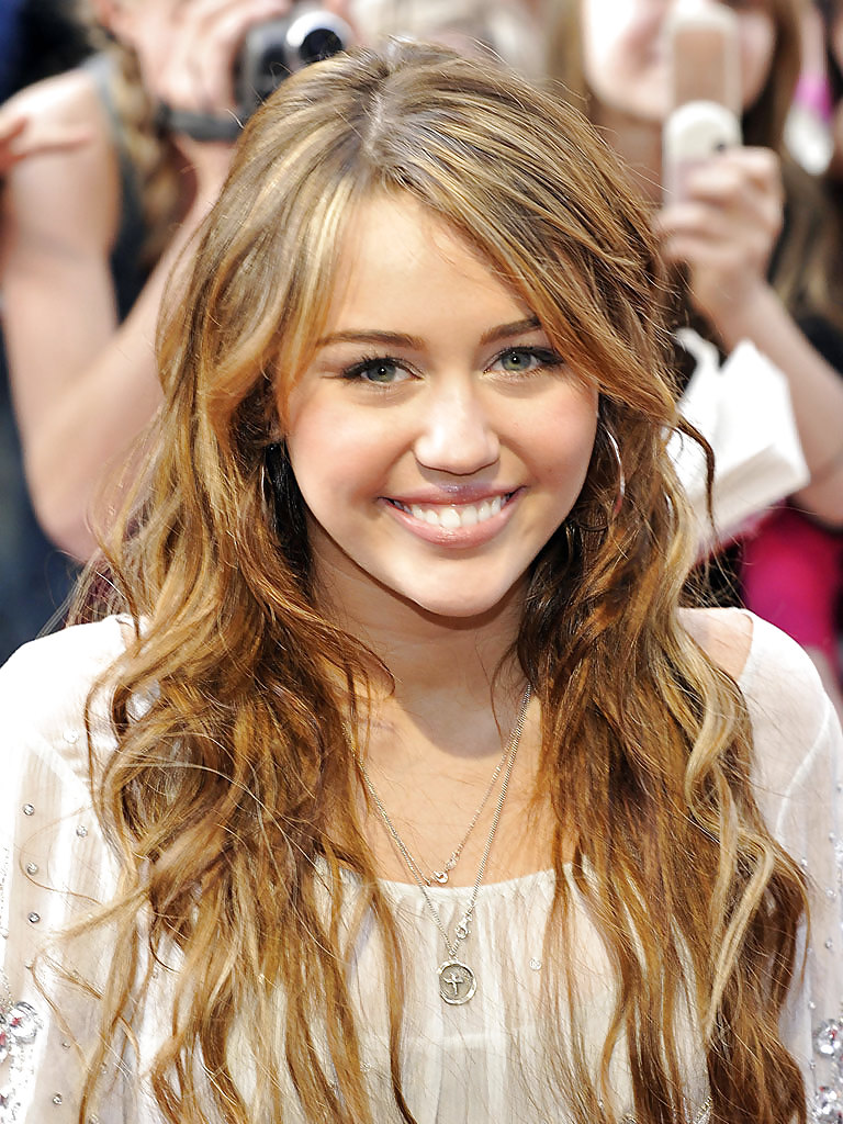 Miley cyrus 3
 #10139425