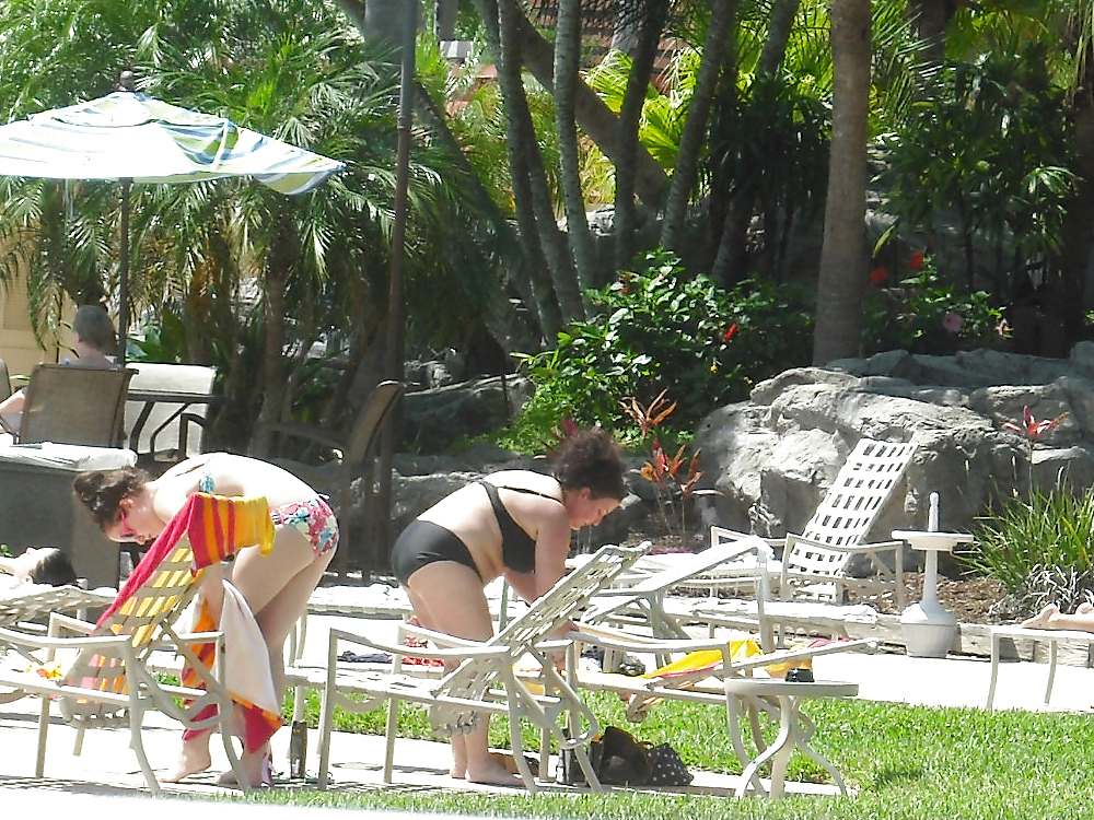 Candid Poolside BBW 2 #10745962