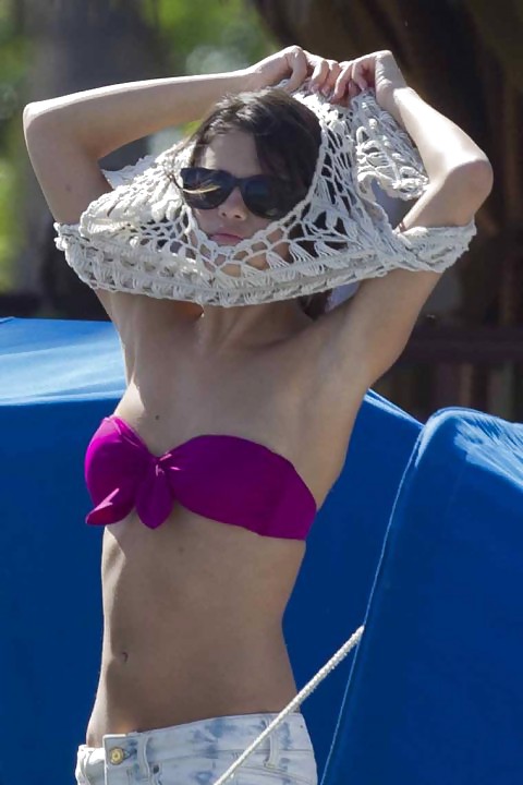 Selena gomez 12
 #4094619