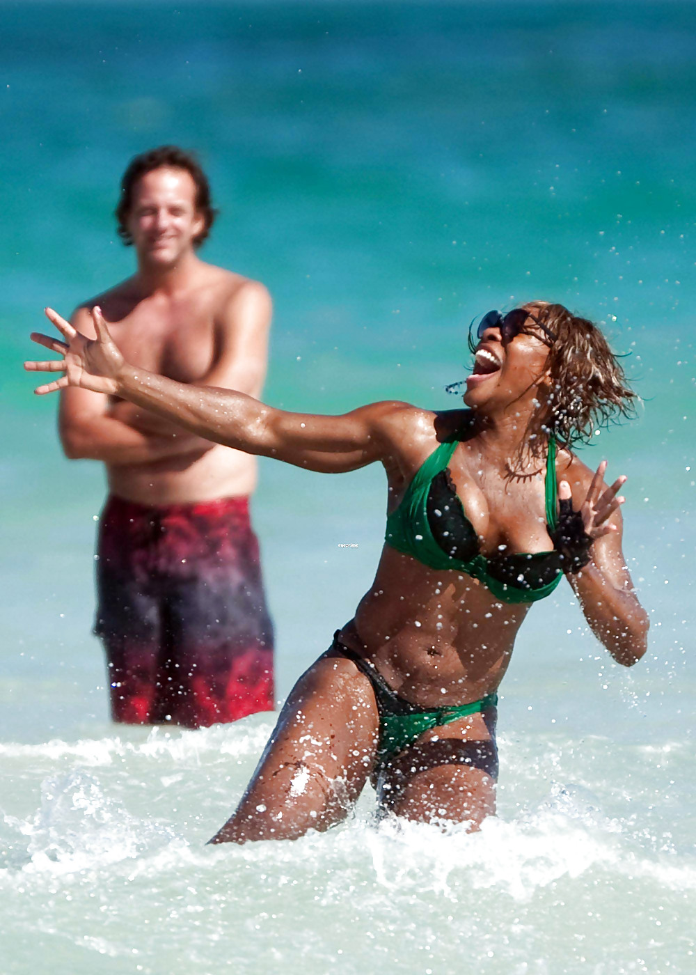 Serena williams mostro culo e tette sulla spiaggia di miami
 #3191499