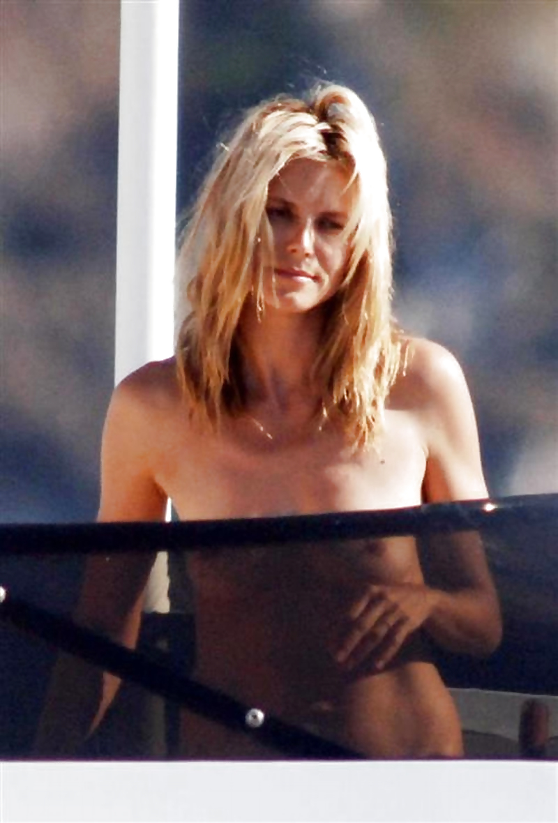 Heidi klum nuevo topless tomando el sol en un yate
 #4755367