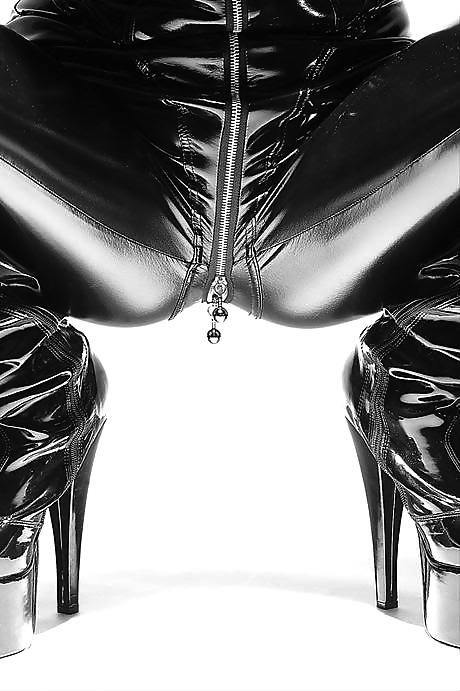 Fetiche mundo....
 #14083922