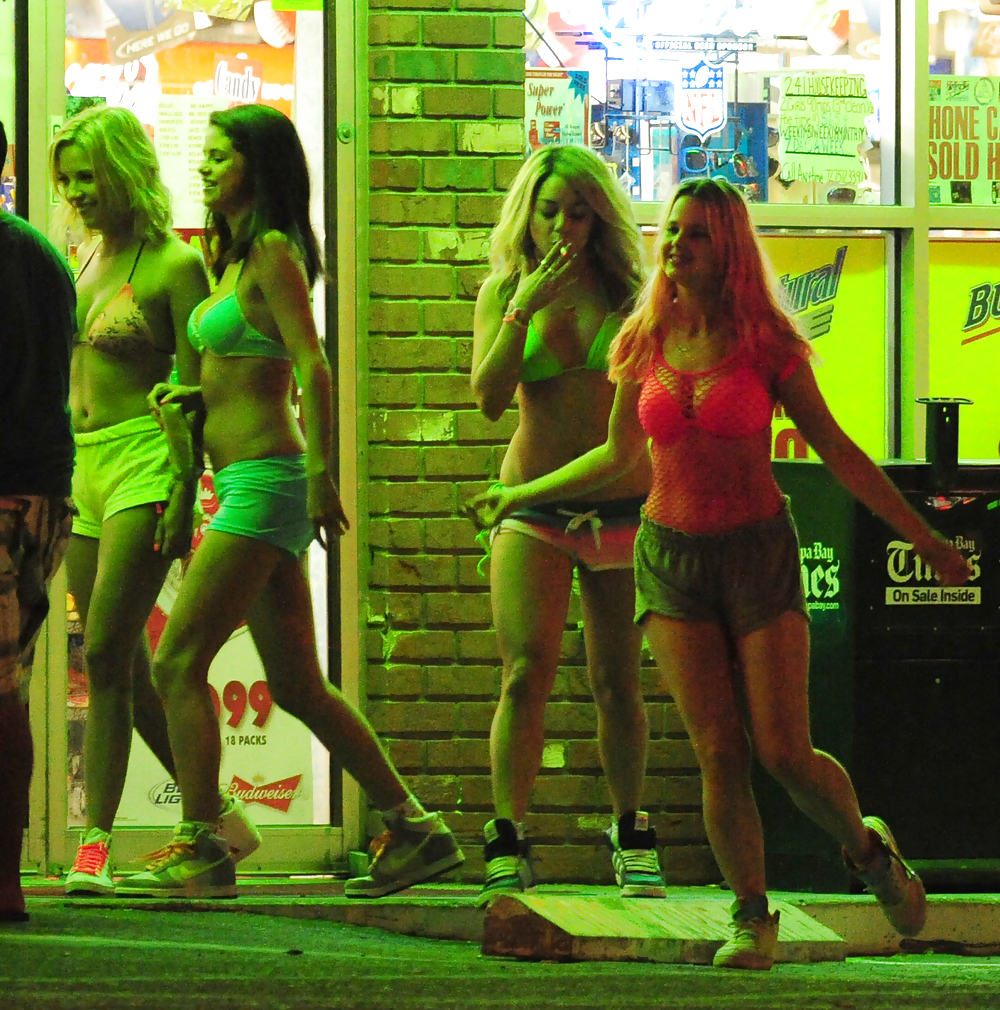 Selena Gomez more bikinis #8540771