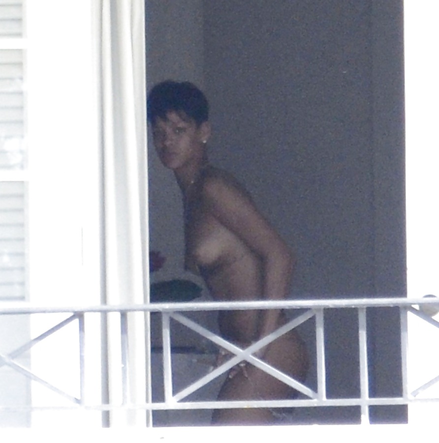 Rihanna 8 #15832564