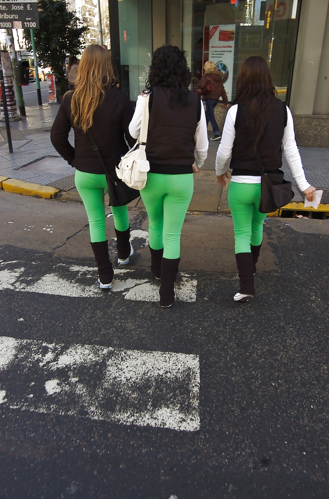 Walkabout in tights #8361101