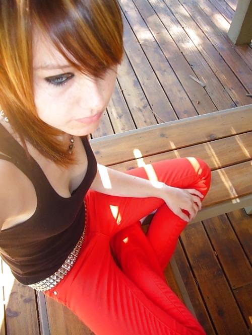 Super hot emo chick