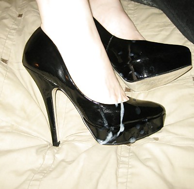 Shoejobs and cummy High Heels 2 #3059362