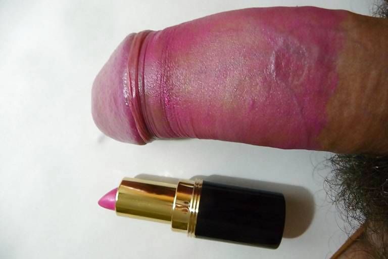 Cock painted with pink lipstick #4713309