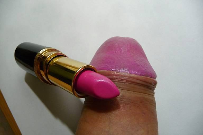 Polla pintada con lápiz labial rosa
 #4713316