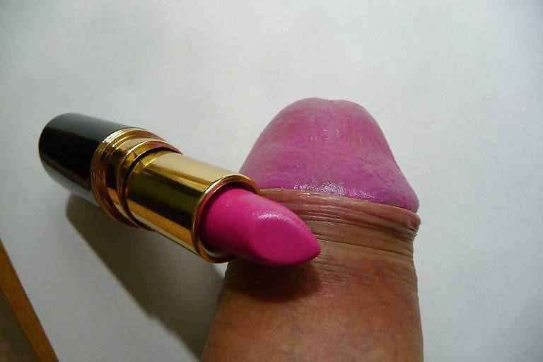 Cazzo dipinto con rossetto rosa
 #4713316