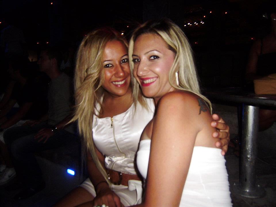 Fotos de chicas mezcladas
 #15947993