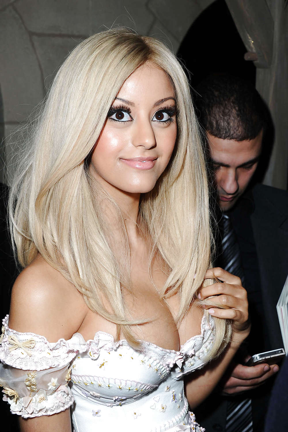 Fotos de chicas mezcladas
 #15948061