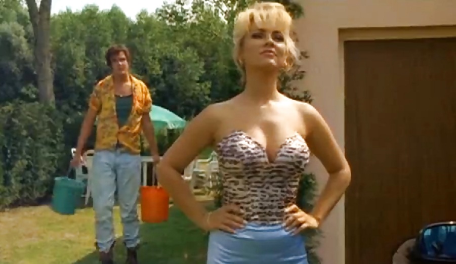 Tatjana Simic as the dumb blonde from Flodders #14206056